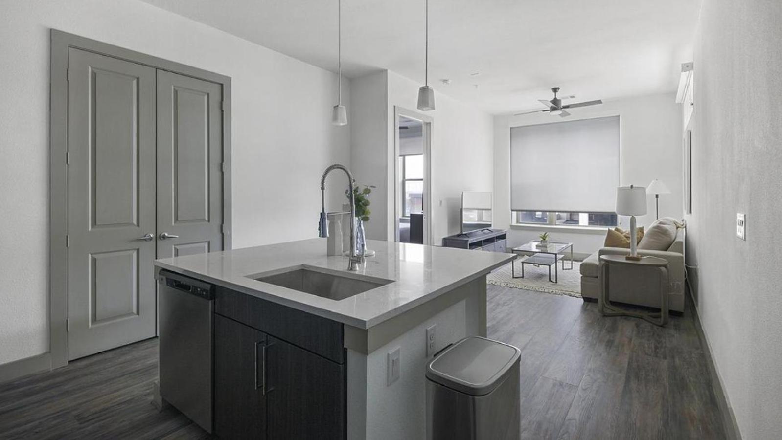 Landing - Modern Apartment With Amazing Amenities 休斯敦 外观 照片