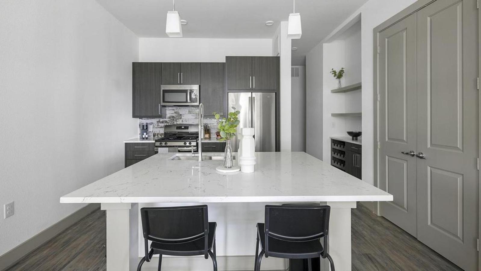 Landing - Modern Apartment With Amazing Amenities 休斯敦 外观 照片